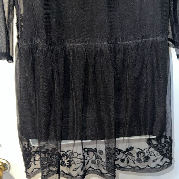 LOGO LAVISH by Lori Goldstein Black Tank Top and Embroidered Sheer Blouse Set-S - Picture 6 of 9
